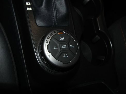 Used 2023 Ford Bronco Badlands image 18