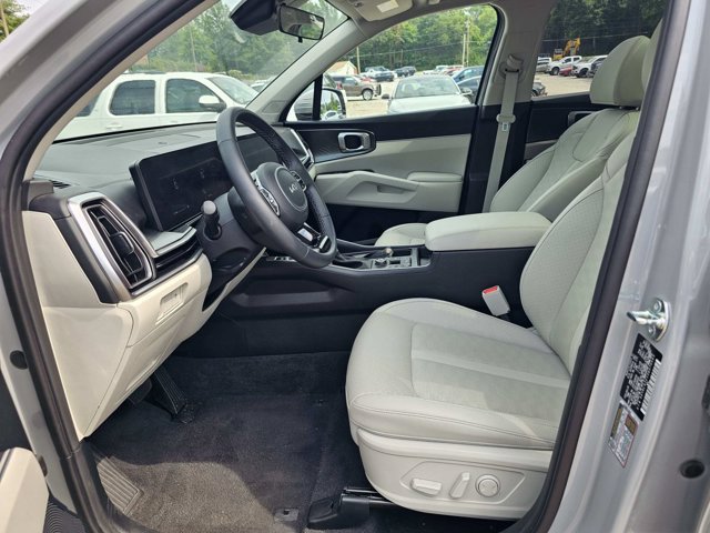 Used 2025 Kia Sorento S w/ Panoramic Sunroof Package FWD image 16
