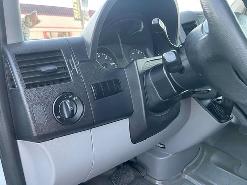 Used 2015 Freightliner Sprinter 2500 RWD image 20