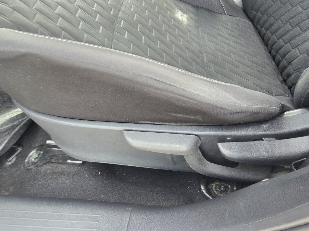 Used 2021 Nissan Kicks S FWD image 16