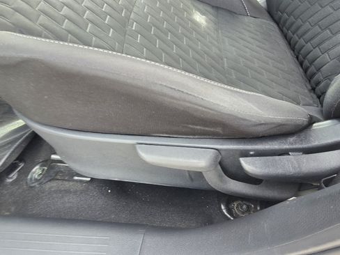 Used 2021 Nissan Kicks S FWD image 16
