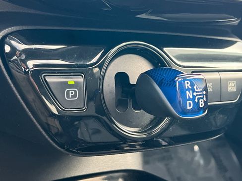 Used 2019 Toyota Prius XLE image 21