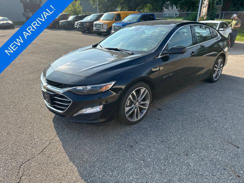 Used 2025 Chevrolet Malibu LT FWD image 1