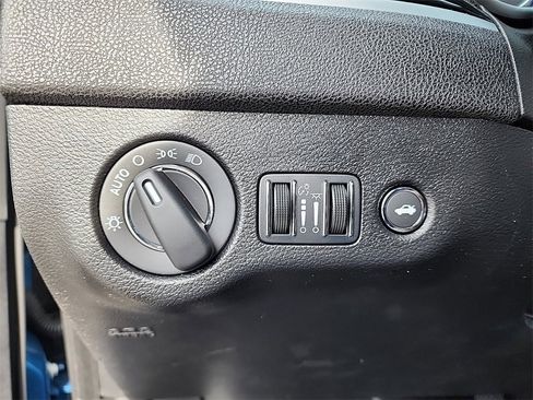 New 2023 Chrysler 300 Touring w/ Sport Appearance Package image 10