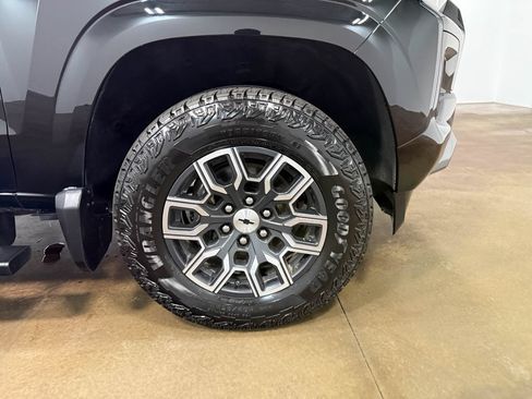 Used 2023 Chevrolet Colorado Z71 w/ Z71 Convenience Package 2 AWD/4WD image 84