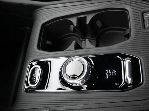 New 2026 Jeep Cherokee Limited AWD/4WD image 15