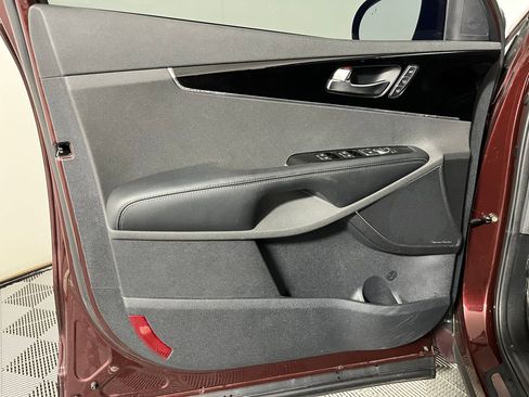 Used 2019 Kia Sorento SX image 10