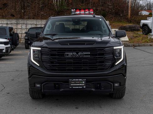 Used 2023 GMC Sierra 1500 Elevation image 2