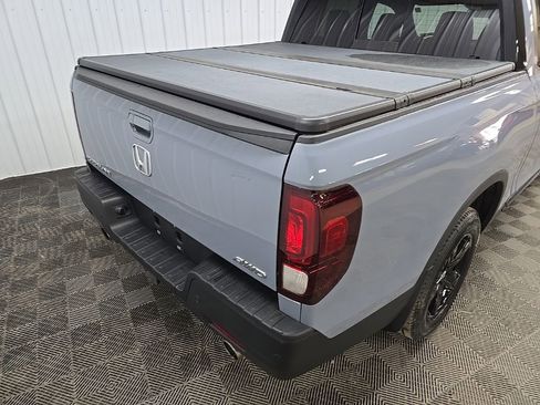 Used 2022 Honda Ridgeline Black Edition image 12