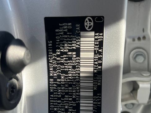 Used 2023 Toyota Corolla LE FWD image 33