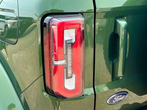 Used 2023 Ford Bronco Outer Banks AWD/4WD image 11
