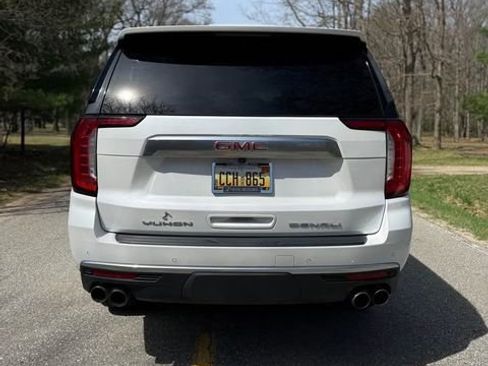 Used 2021 GMC Yukon Denali AWD/4WD image 3