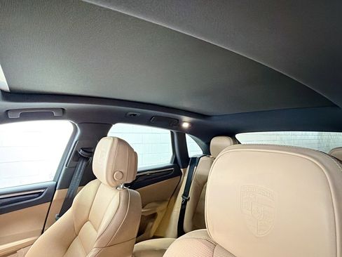 Certified 2026 Porsche Macan image 26