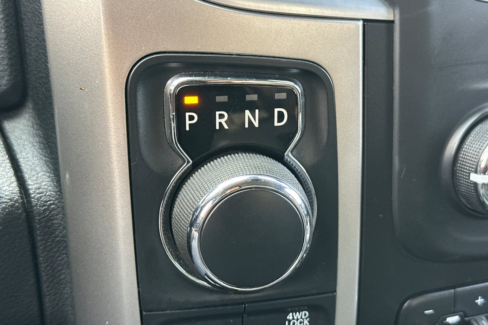 Used 2018 RAM 1500 Classic SLT AWD/4WD image 33