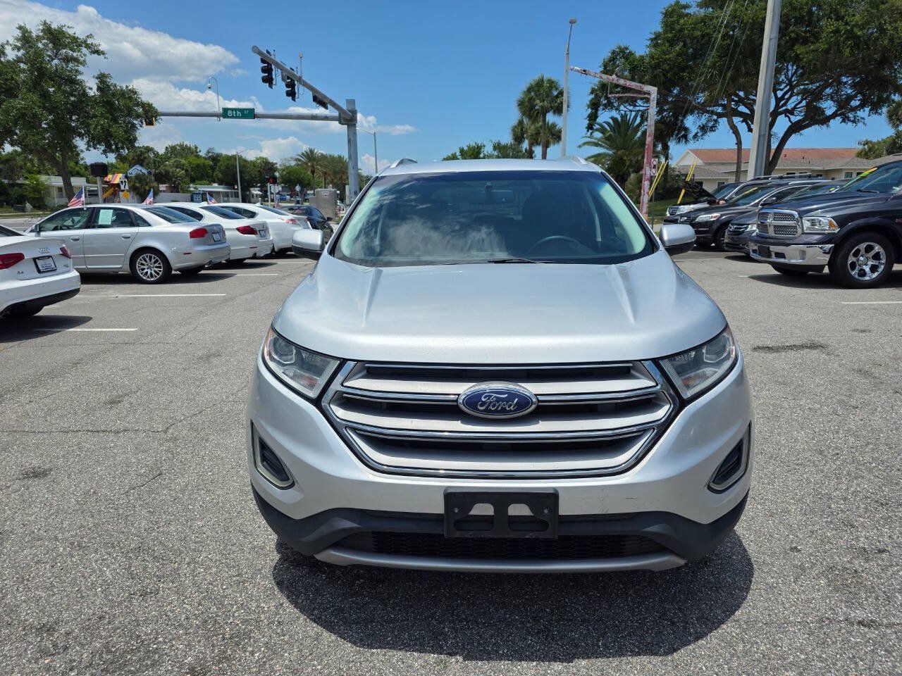 Used 2015 Ford Edge Titanium w/ Technology Package AWD/4WD image 9