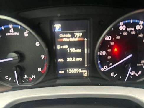 Used 2018 Toyota RAV4 LE w/ All Weather Liner Package FWD image 16