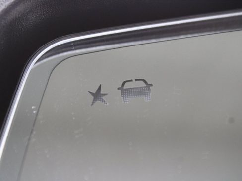 Used 2024 Chevrolet Silverado 1500 ZR2 image 76