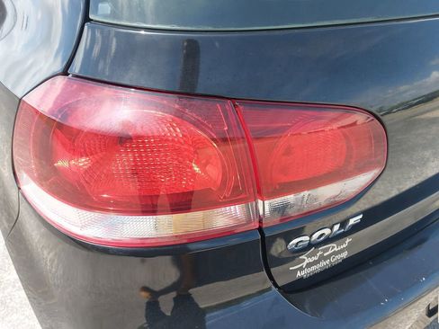 Used 2013 Volkswagen Golf 4-Door FWD image 30