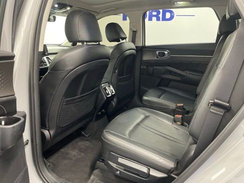 Used 2023 Kia Sorento SX image 12