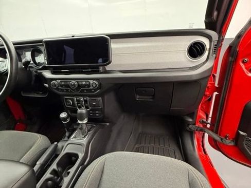 Used 2025 Jeep Gladiator Sport AWD/4WD image 54