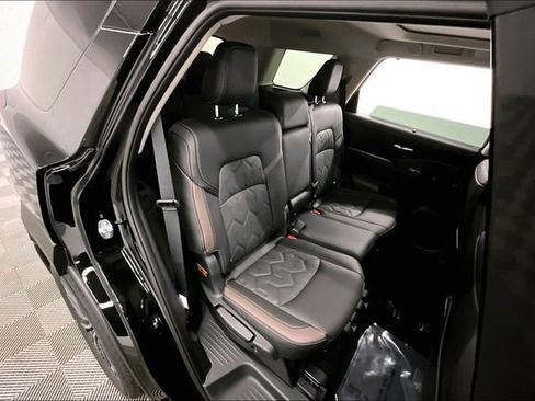 New 2026 Nissan Pathfinder Platinum image 33