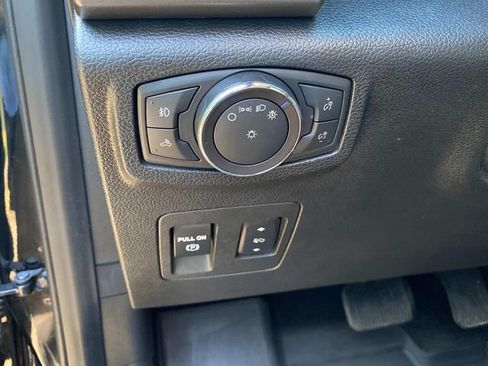 Used 2018 Ford F150 XLT w/ Equipment Group 302A Luxury AWD/4WD image 16
