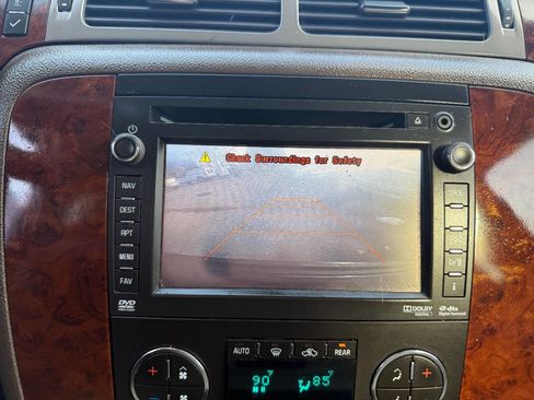 Used 2012 Chevrolet Tahoe LTZ image 13