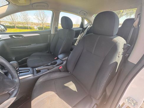 Used 2016 Nissan Sentra S image 22
