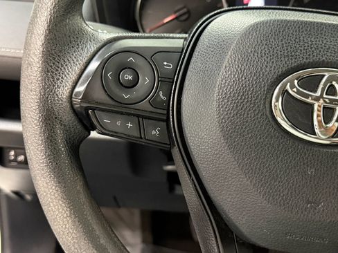 Used 2019 Toyota RAV4 LE w/ Carpet Mat Package AWD/4WD image 29