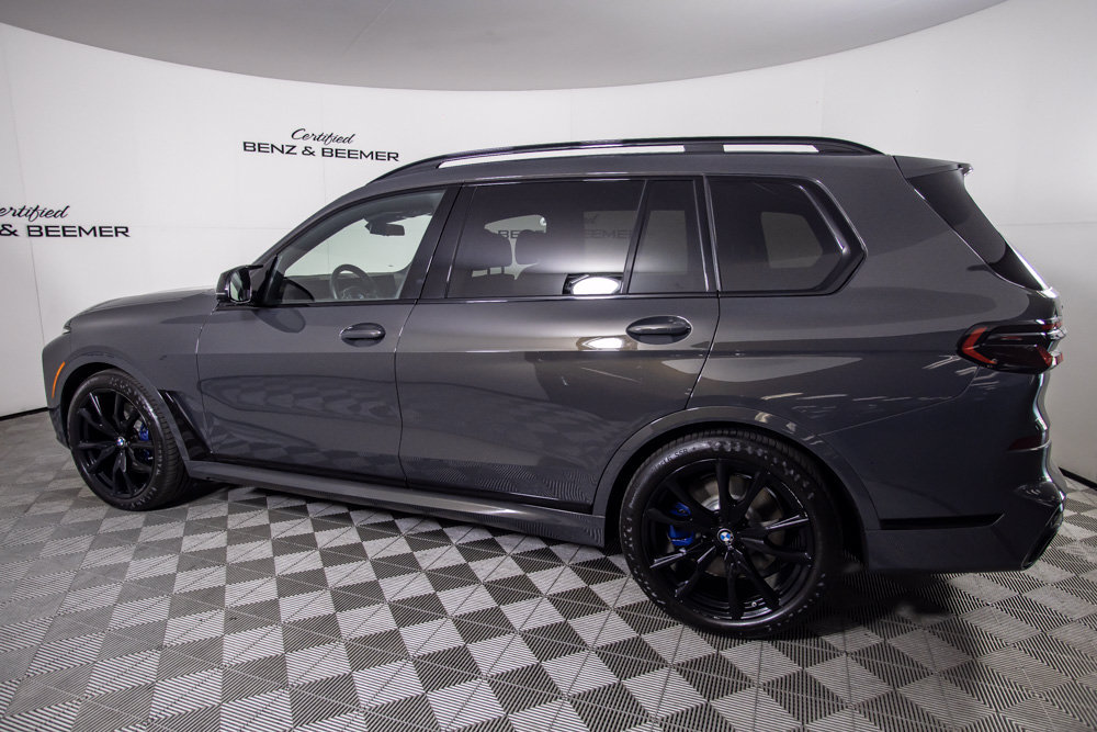 Used 2024 BMW X7 M60i AWD/4WD image 11