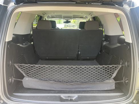 Used 2019 Chevrolet Tahoe LS RWD image 15