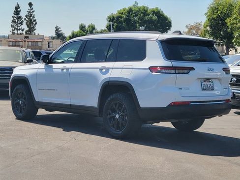 Used 2022 Jeep Grand Cherokee L Limited AWD/4WD image 2