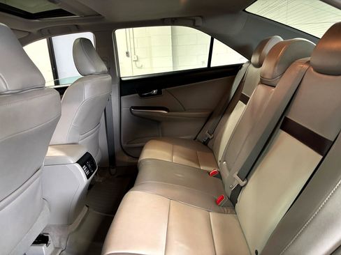 Used 2012 Toyota Camry XLE image 10