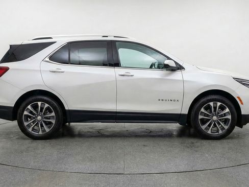 Used 2025 Chevrolet Equinox LT image 11