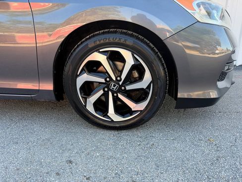 Used 2017 Honda Accord EX-L image 35