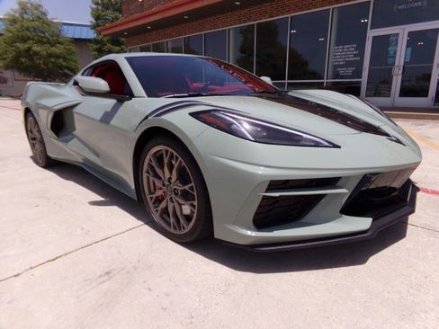 Used 2024 Chevrolet Corvette Stingray Premium Cpe w/ Z51 Performance Package RWD image 4
