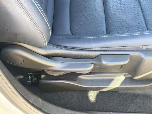 Used 2023 Chevrolet Bolt EUV LT w/ Convenience Package image 32