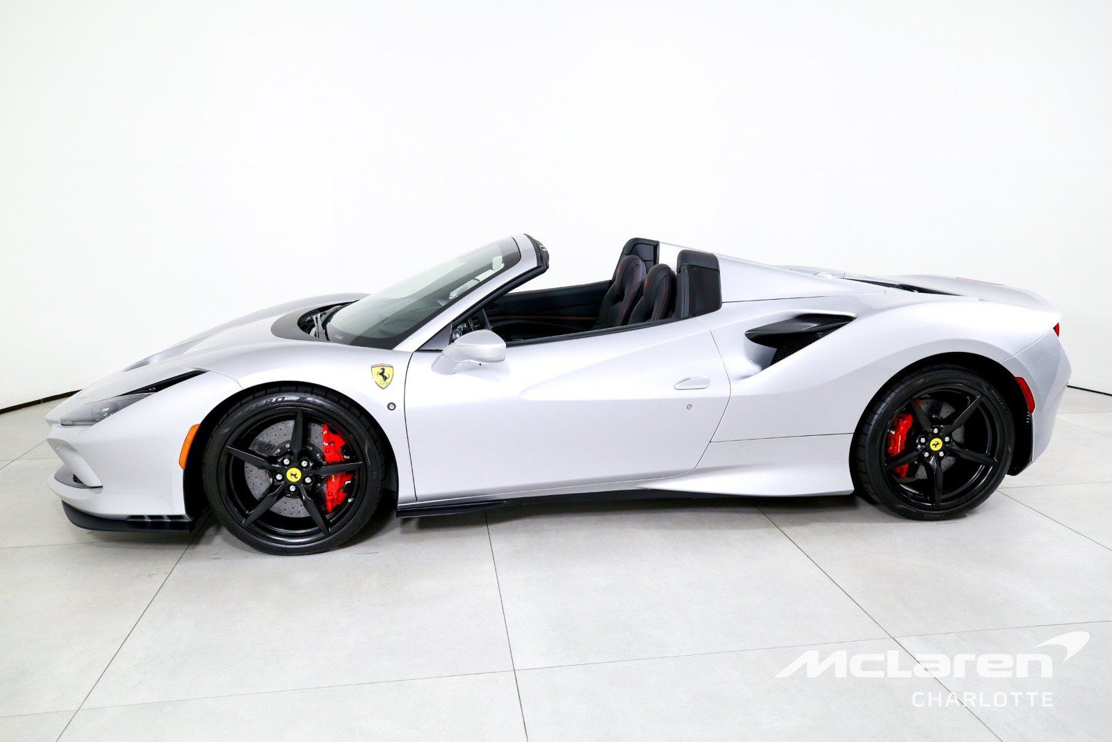 Used 2022 Ferrari F8 Tributo RWD image 6
