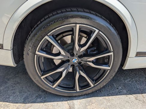 Used 2019 BMW X7 xDrive50i w/ Dynamic Handling Package AWD/4WD image 13