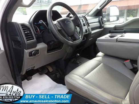 Used 2017 Ford F350 XL image 21