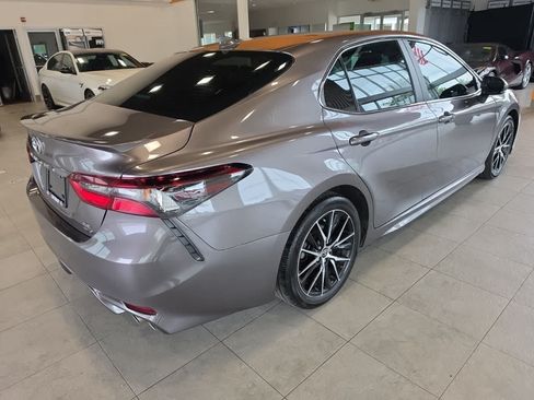 Used 2024 Toyota Camry SE AWD/4WD image 7