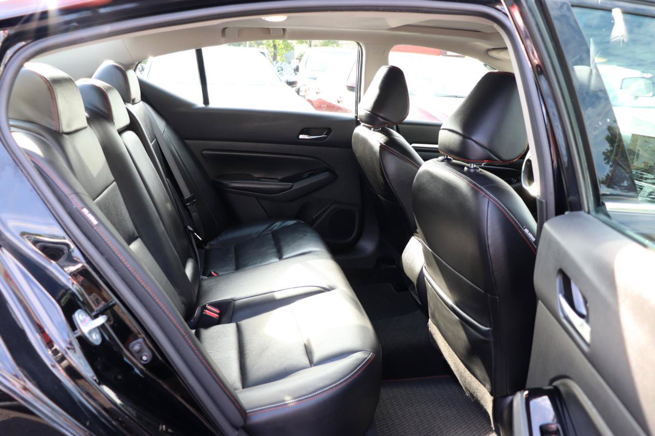 Used 2024 Nissan Altima 2.5 SR w/ SR Premium Package FWD image 13
