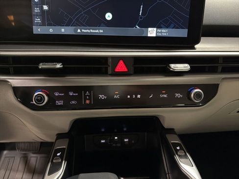 Used 2024 Kia Sorento S image 20