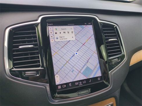 Certified 2023 Volvo XC90 T8 Plus image 22