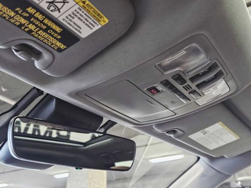 Used 2017 Toyota Highlander Limited Platinum image 20