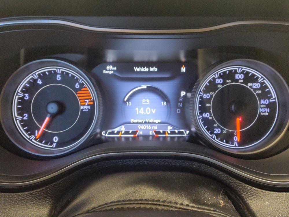Used 2019 Jeep Cherokee Limited FWD image 23