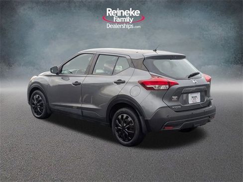 Used 2020 Nissan Kicks S image 8