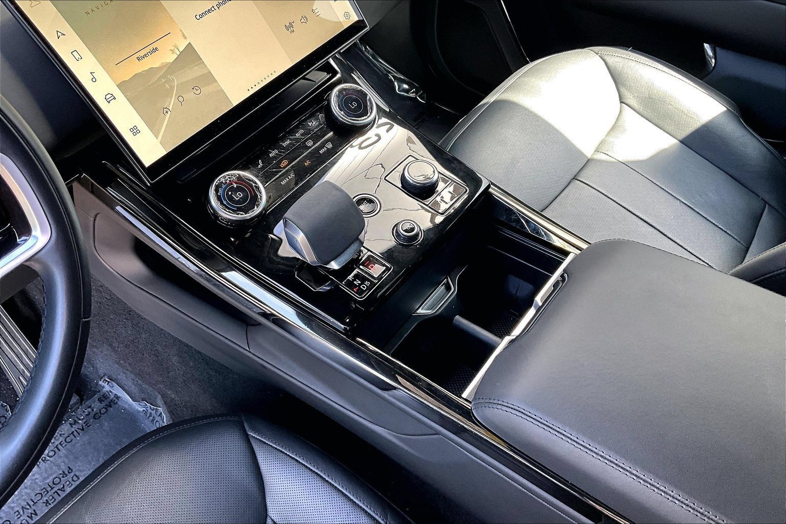 Certified 2023 Land Rover Range Rover Sport SE AWD/4WD image 15