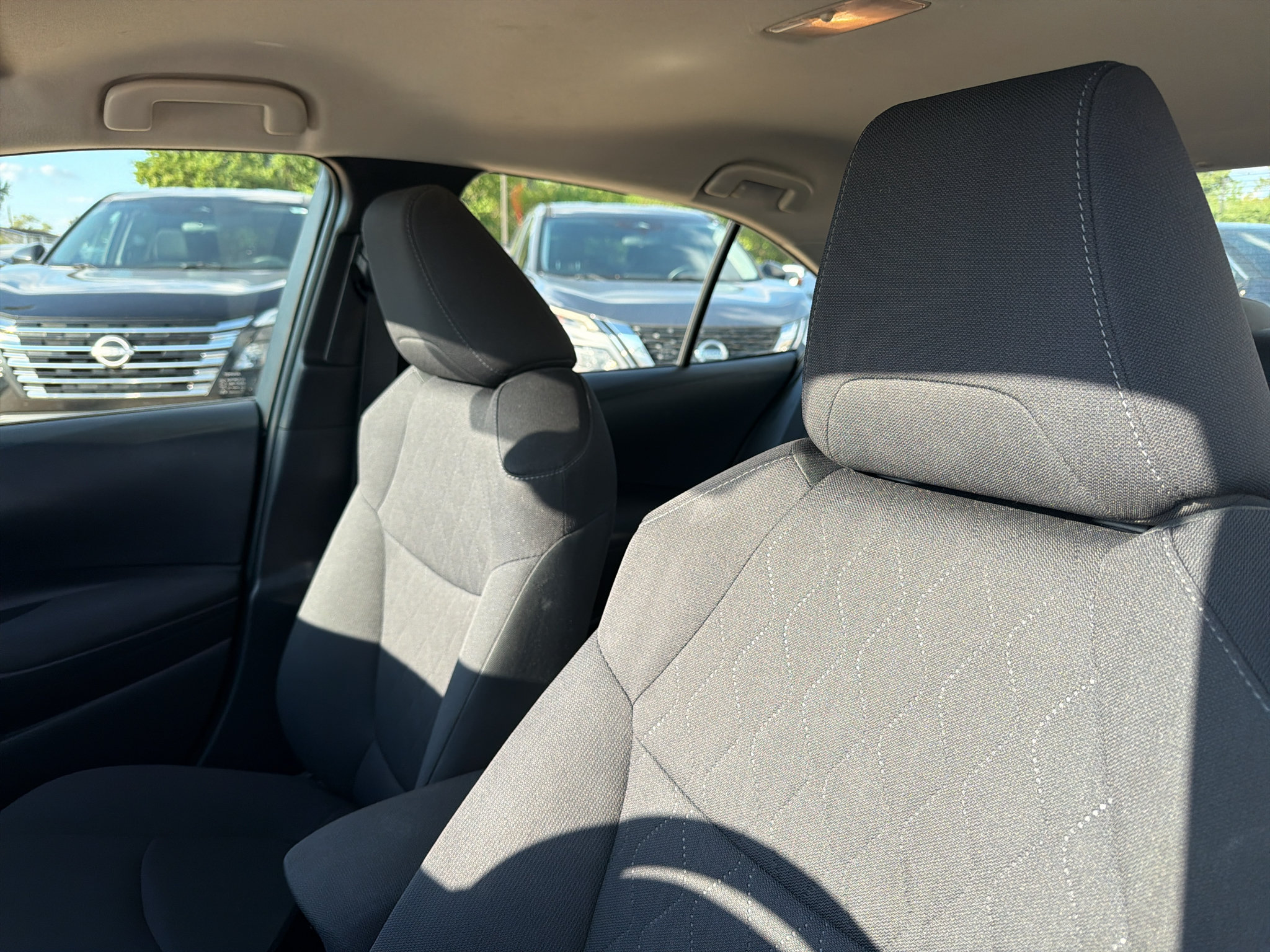 Used 2020 Toyota Corolla LE FWD image 12