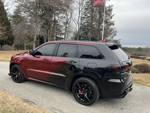 Used 2018 Jeep Grand Cherokee SRT image 7